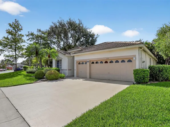 8754 NW 75th Pl, Tamarac, FL 33321