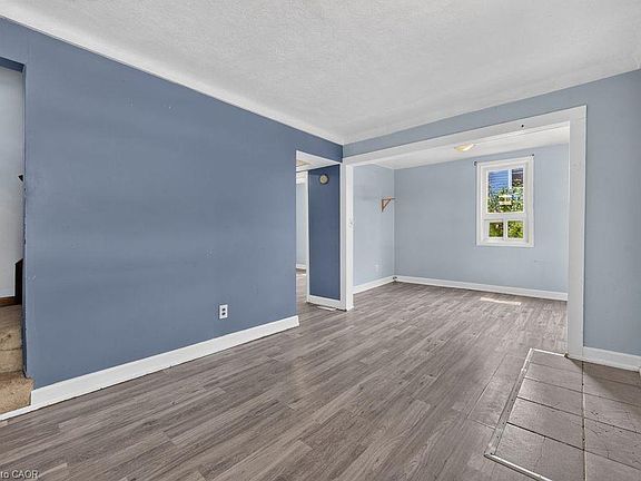 5th image of 30 Northhaven Rd