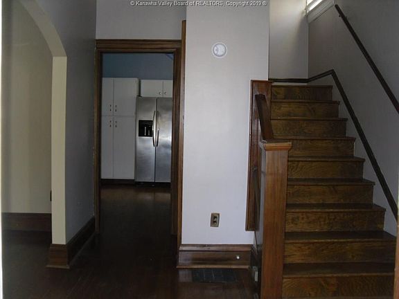 4th image of 815 Somerset Dr