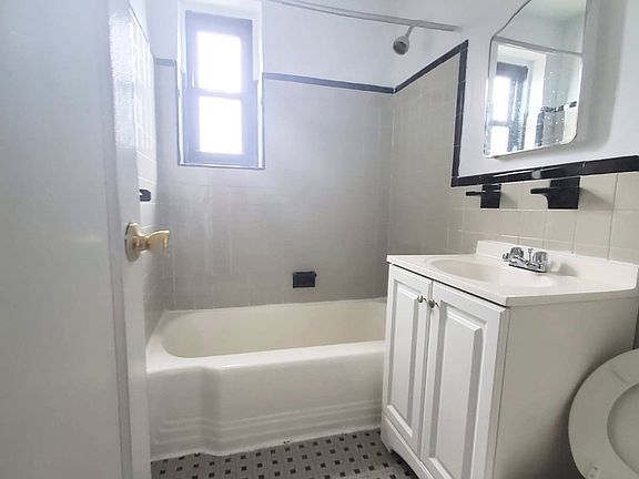 4th image of 2807 Kings Hwy #1H