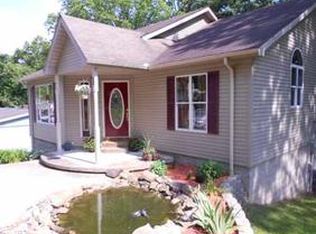 808 Daverton Rd, South Charleston, WV 25303