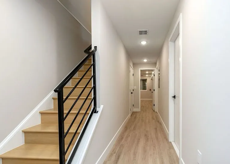 660 Brooklyn St #1 — Photo 10