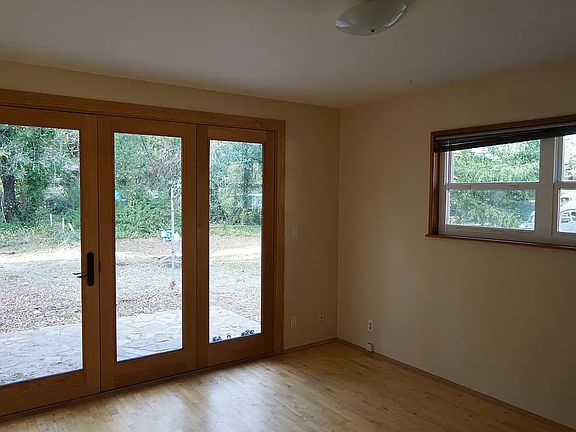 5th image of 438 Ragle Rd #438