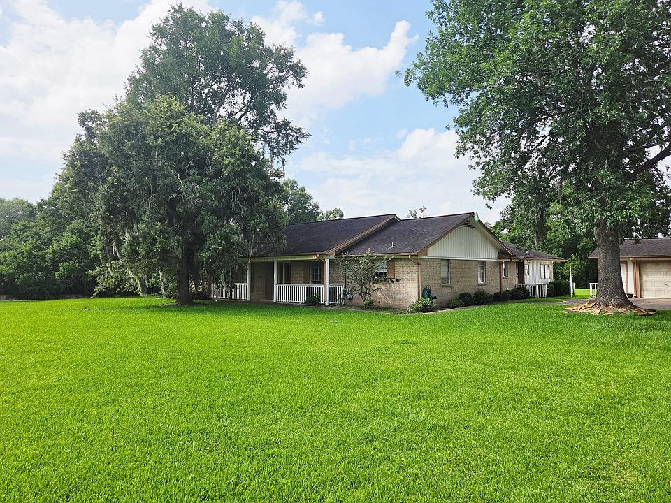 1st image of 503 Greenbriar Dr