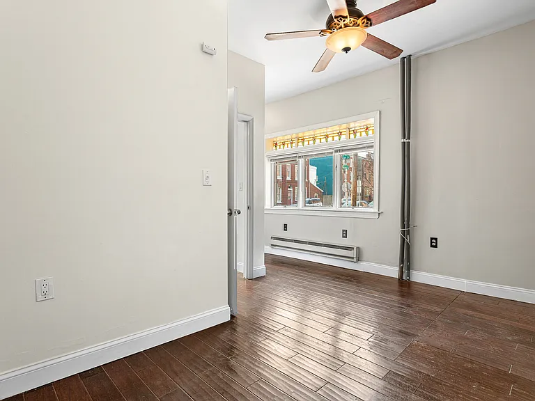 1101 E Palmer St — Photo 6