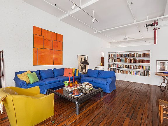 4th image of 121 Prince St #2