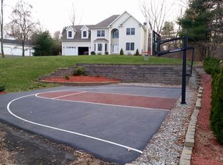 447 Tunxis Ave, Bloomfield, CT 06002