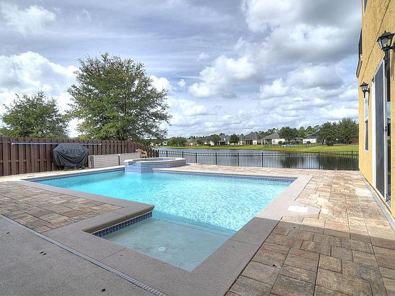 3rd image of 6107 Green Pond Dr