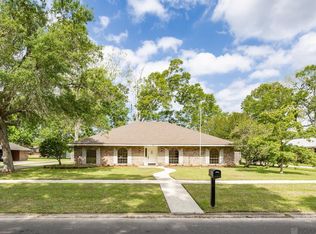 733 Louray Dr, Baton Rouge, LA 70808