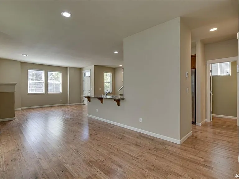 386 NE Denny Way — Photo 13