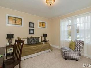 1002 Saint Antoine St, Florissant, MO 63031