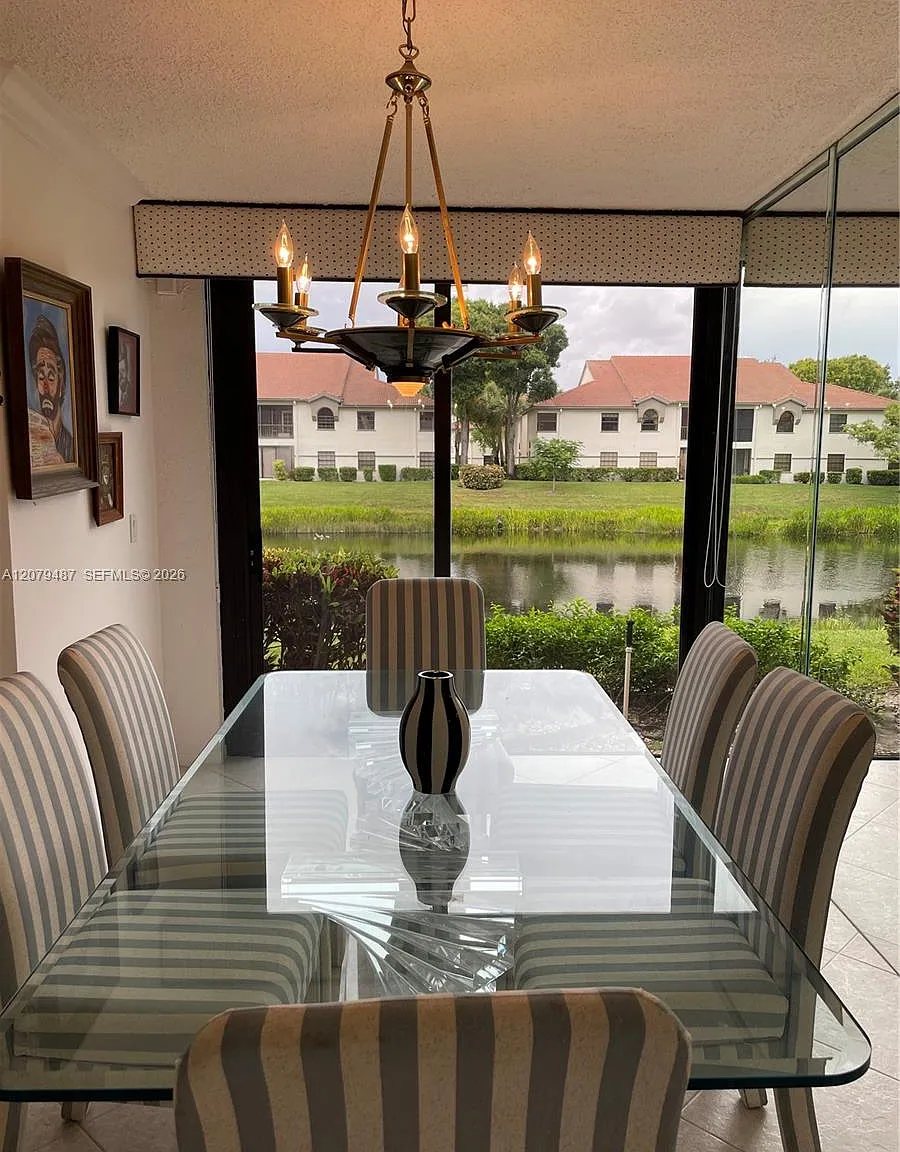 Bellavista Village Condo — Photo 1