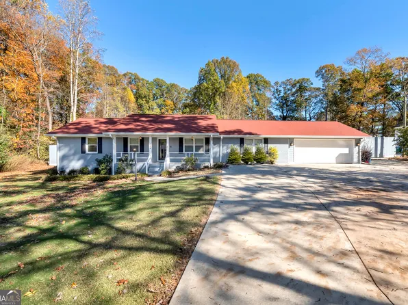 654 Garner Rd SW, Lilburn, GA 30047