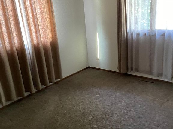3rd image of 341 Montclair Dr