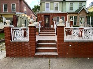 1152 E 15th St #1, Brooklyn, NY 11230