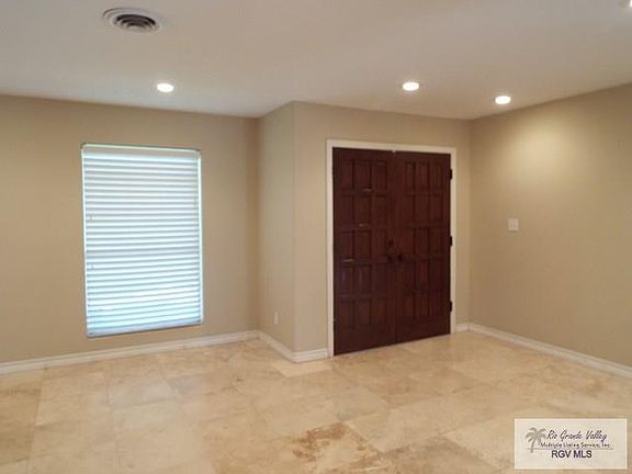 4th image of 1334 Willow Ct