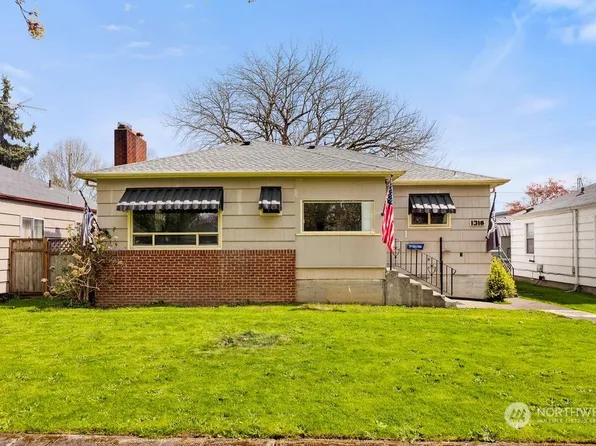 1316 8th Avenue, Longview, WA 98632
