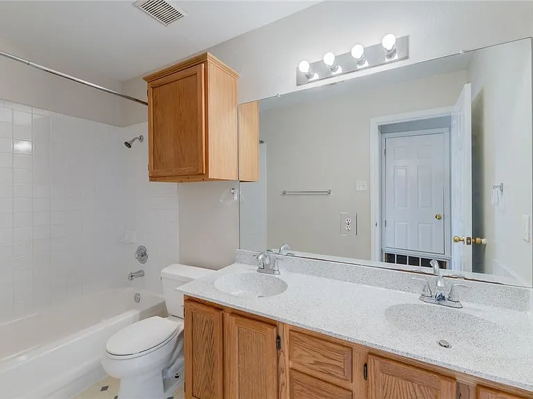 13460 Athens Trl — Photo 18