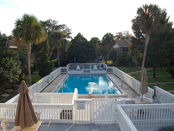 4th image of 1100 Shoreline Dr #K
