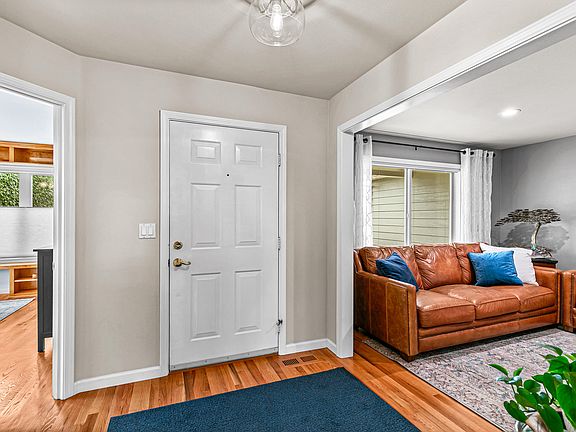 3rd image of 3115 Salishan Ct