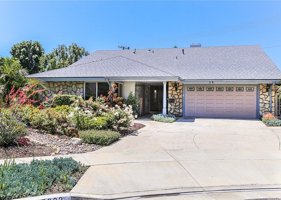 7022 Moonlight Cir, Huntington Beach, CA 92647 | Zillow