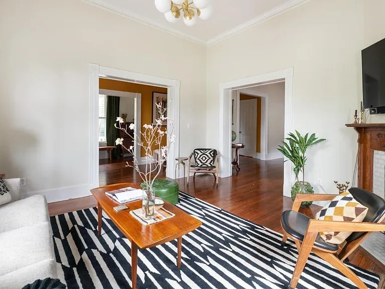 307 Georgia Ave SE — Photo 24