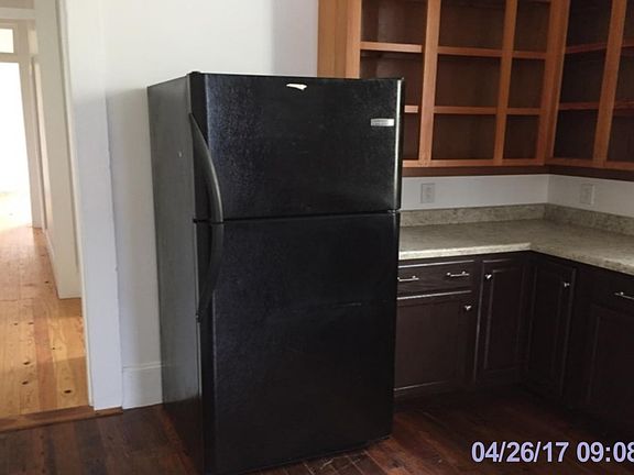 4th image of 2744 Amelia St