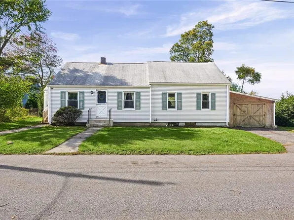 12 Freemont St, West Warwick, RI 02893