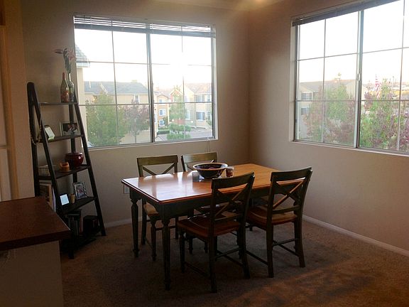 4th image of 24805 Magic Mountain Pkwy APT 1830