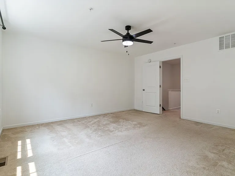 23048 Mountain Laurel Ln — Photo 22
