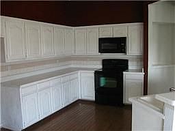 4th image of 1016 Stanford Ln