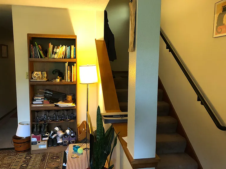 470 NE Maple Leaf Pl #101 — Photo 3