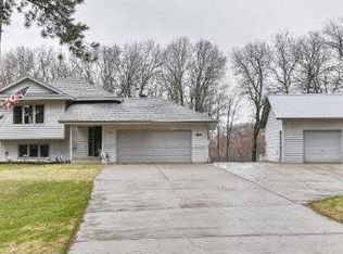 33015 Hilary Cir, Cambridge, MN 55008