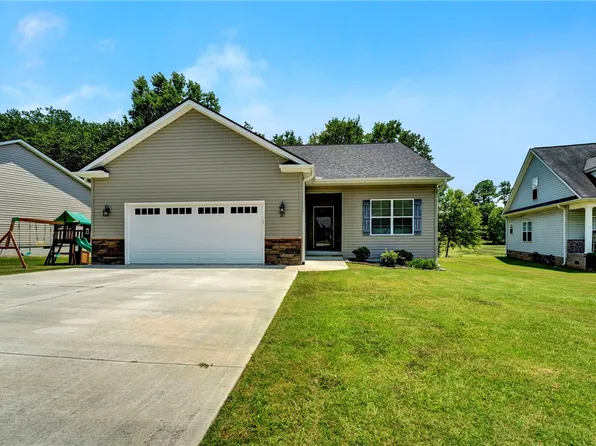 217 Ashwood Ln, Anderson, SC 29625