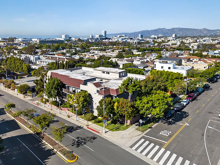 1125 Pico Blvd — Photo 34