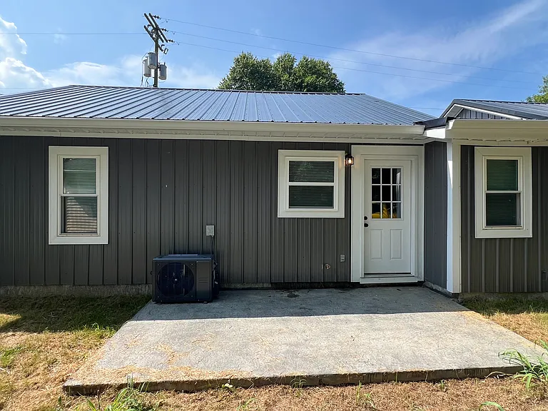 511 Hawkins St #B — Photo 13