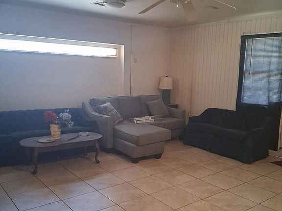 2nd image of 3320 Joycliff Rd
