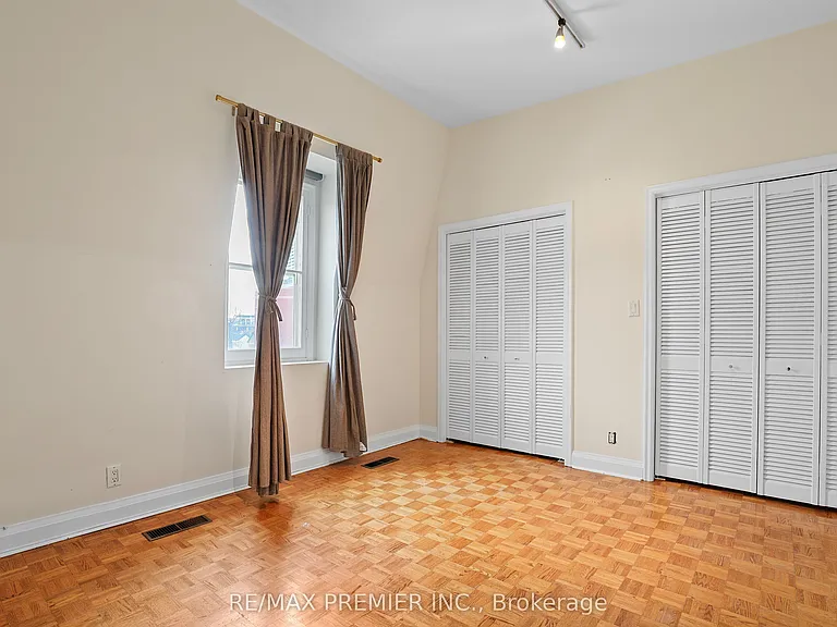 394A King St E #UPPER — Photo 15