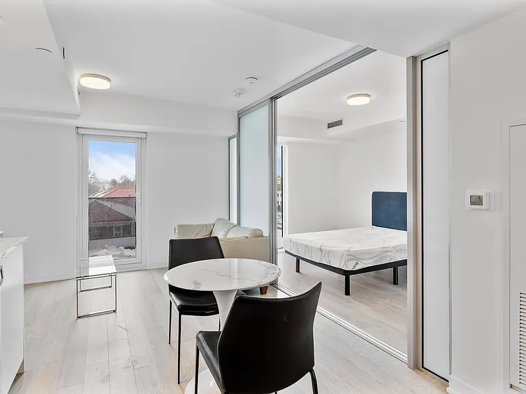 480 Wilson Ave — Photo 17