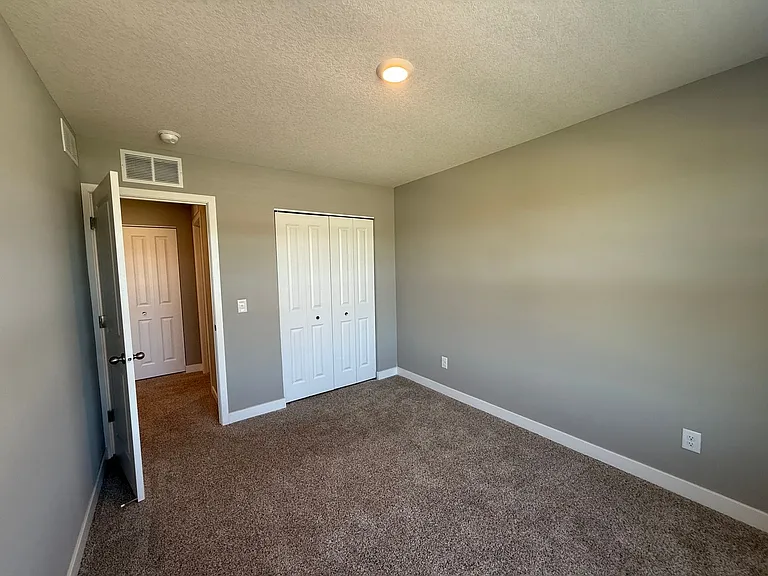 13144 Zachary Ln N — Photo 29