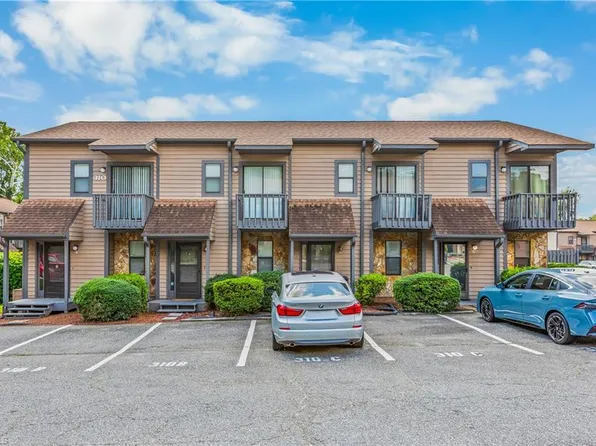 310 Vista Cir APT C, Winston Salem, NC 27106