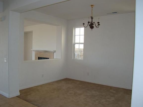 3rd image of 5004 Crescent Bay Dr