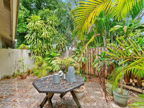 2700 S Oakland Forest Drive #606, Oakland Park, FL 33309