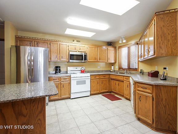 5th image of 7714 Northfield Ln