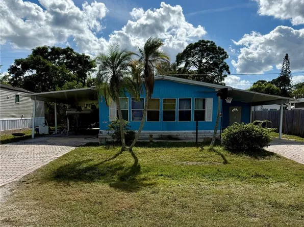 11201 Tango Dr, Bonita Springs, FL 34135