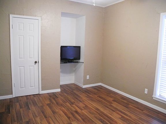 2nd image of 4668 S Garden Dr