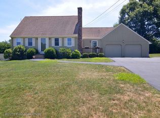6 Pine Crest Dr, Johnston, RI 02919
