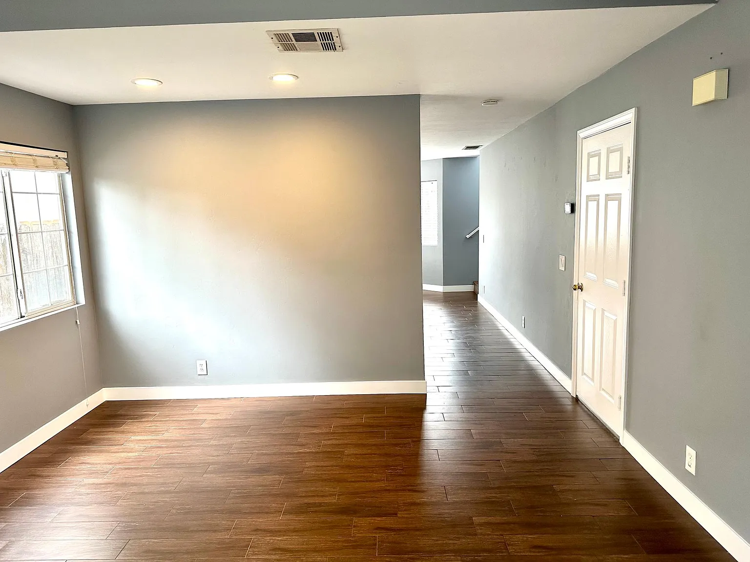3 bed, 1300 sqft, $3,700 — Photo 3