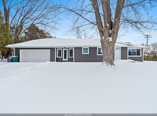 4710 W Capitol Dr, Appleton, WI 54913