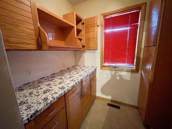 3rd image of 105 Bowdoin St #1